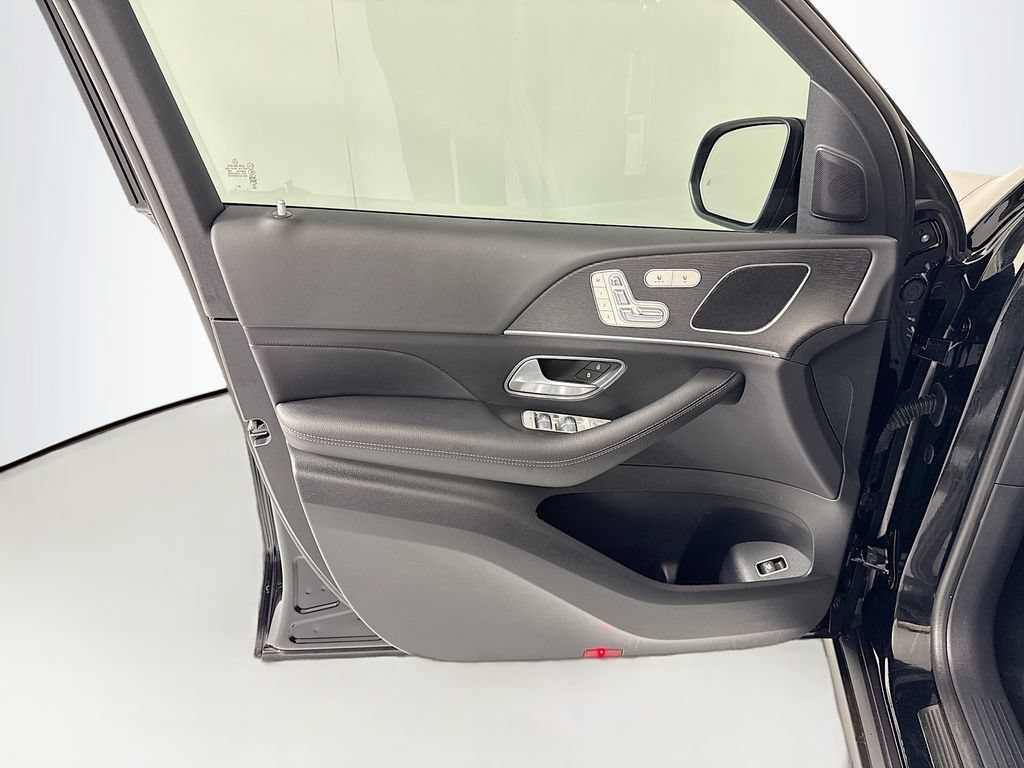 Used 2025 Mercedes-Benz GLE 350 4MATIC image 25