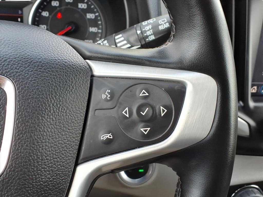Used 2024 GMC Terrain SLT image 25