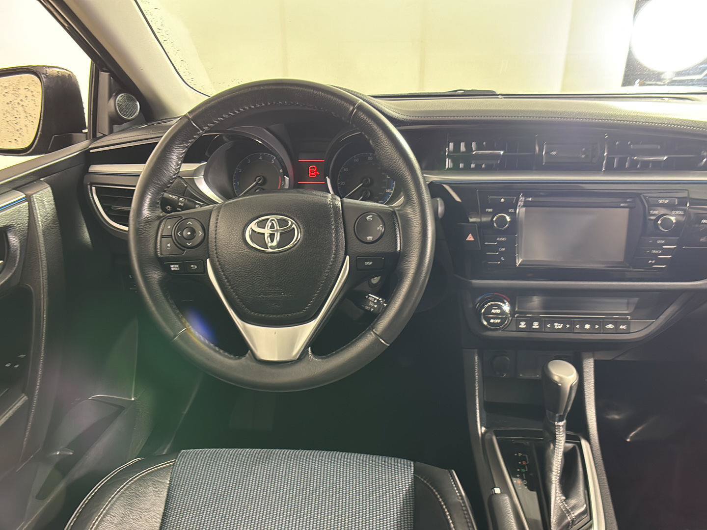 Used 2015 Toyota Corolla S FWD image 13