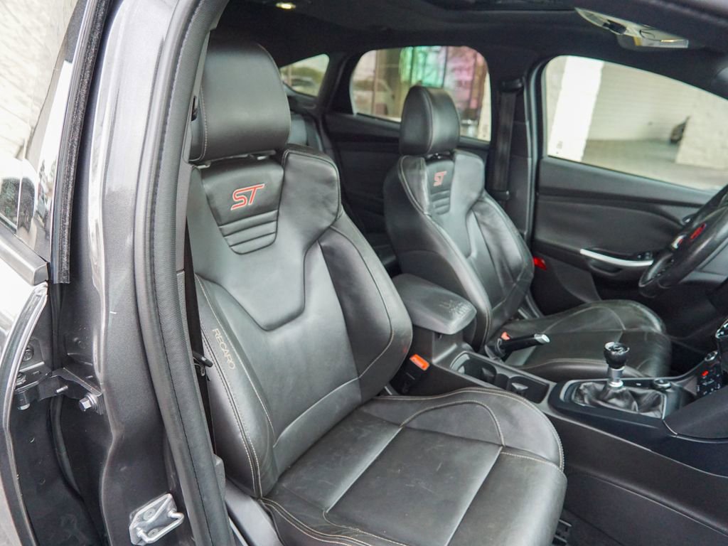 Used 2015 Ford Focus ST w/ Equipment Group 402A FWD image 26
