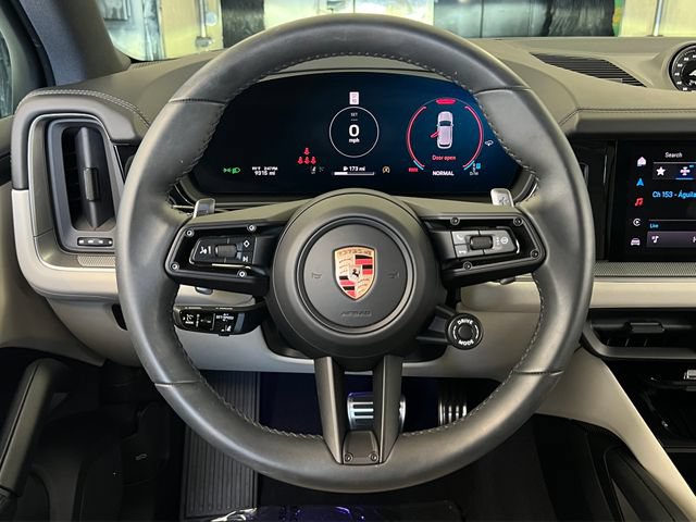 Used 2025 Porsche Cayenne S AWD/4WD image 42