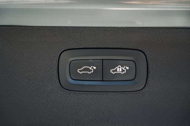 Certified 2024 Volvo XC90 T8 Plus w/ Protection Package Premier AWD/4WD image 11