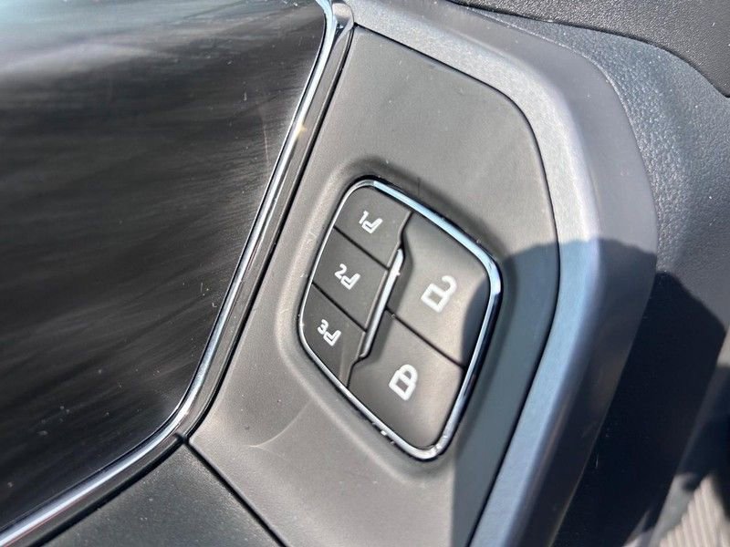 New 2025 Ford F150 Lariat w/ Equipment Group 502A High image 19