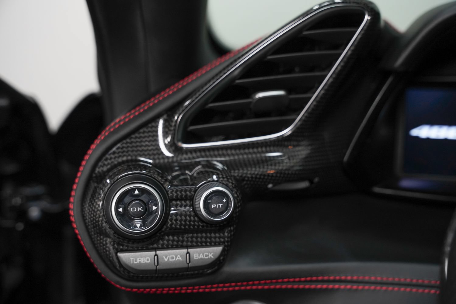 Used 2017 Ferrari 488 GTB RWD image 43