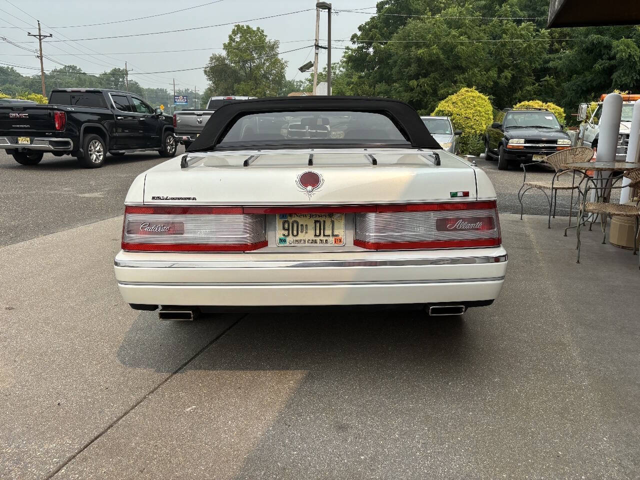Used 1993 Cadillac Allante FWD image 11
