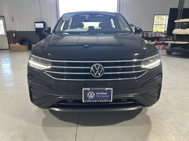 Certified 2022 Volkswagen Tiguan SE image 2