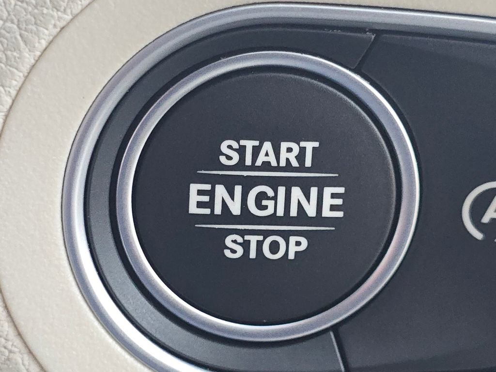 Certified 2025 Mercedes-Benz GLS 450 4MATIC image 38