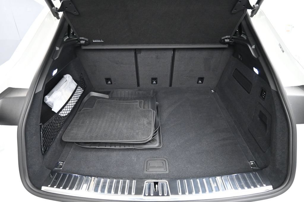 Certified 2024 Porsche Cayenne S AWD/4WD image 28