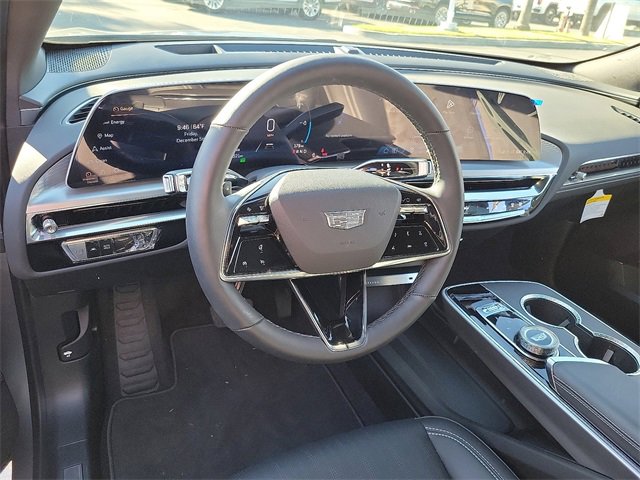 Used 2025 Cadillac Lyriq Sport image 9