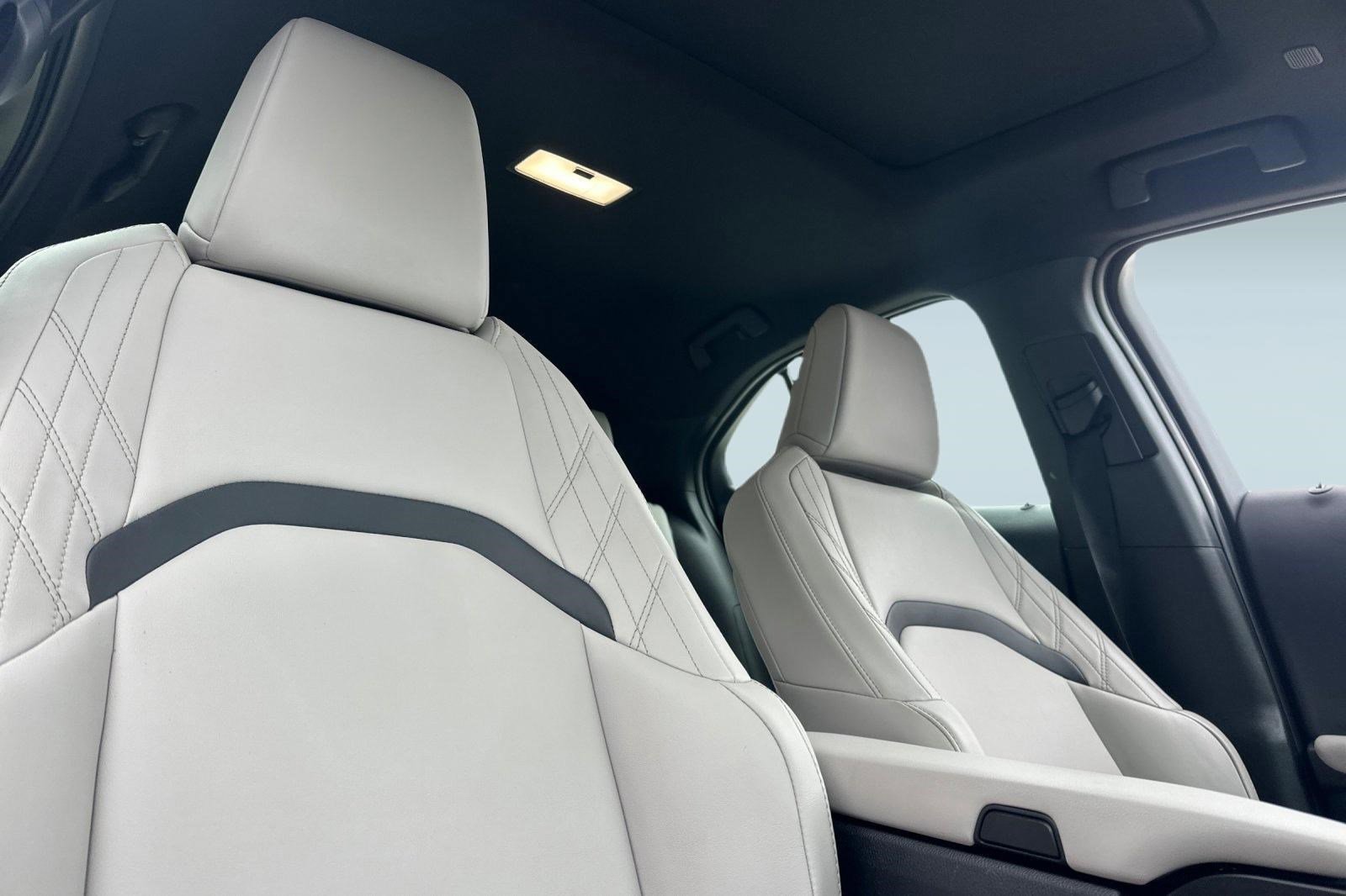 Used 2024 Lexus UX 250h FWD image 30