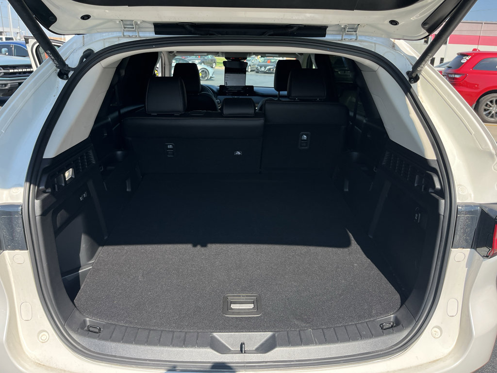 Certified 2025 MAZDA CX-70 3.3 Turbo w/ Preferred Package image 37