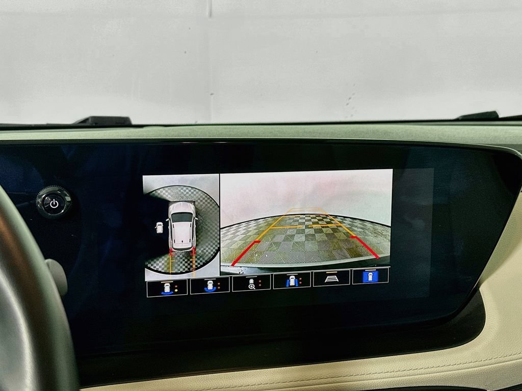 Used 2024 Buick Encore GX Preferred w/ Advanced Technology Package FWD image 23