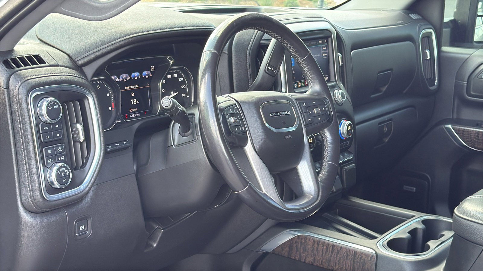 Used 2023 GMC Sierra 3500 Denali w/ Denali Ultimate Package AWD/4WD image 8
