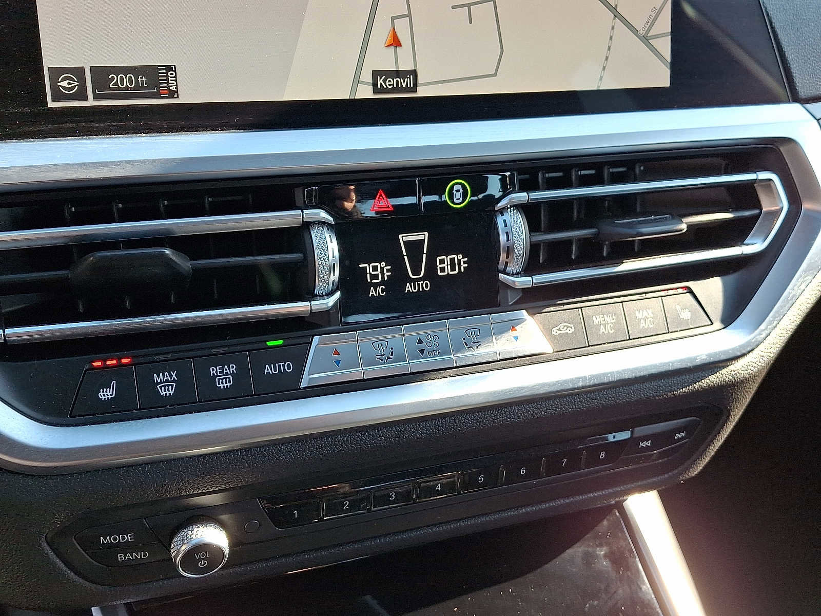 Used 2019 BMW 330i xDrive Sedan w/ Driving Assistance Package image 17