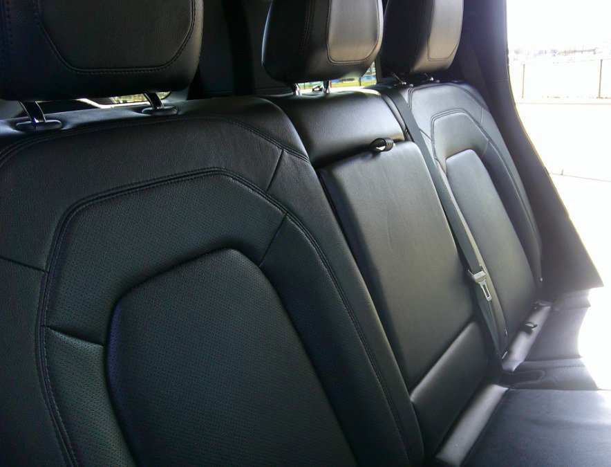 Used 2023 Land Rover Defender 110 S image 32