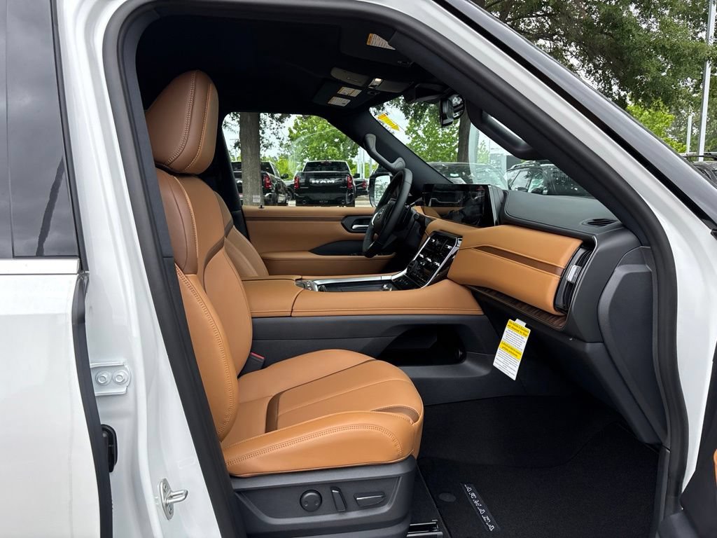 New 2026 Nissan Armada SL w/ Captain's Chari Seat Package AWD/4WD image 21