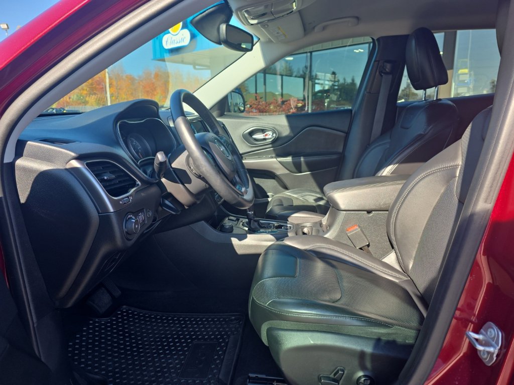 Used 2019 Jeep Cherokee Limited AWD/4WD image 19