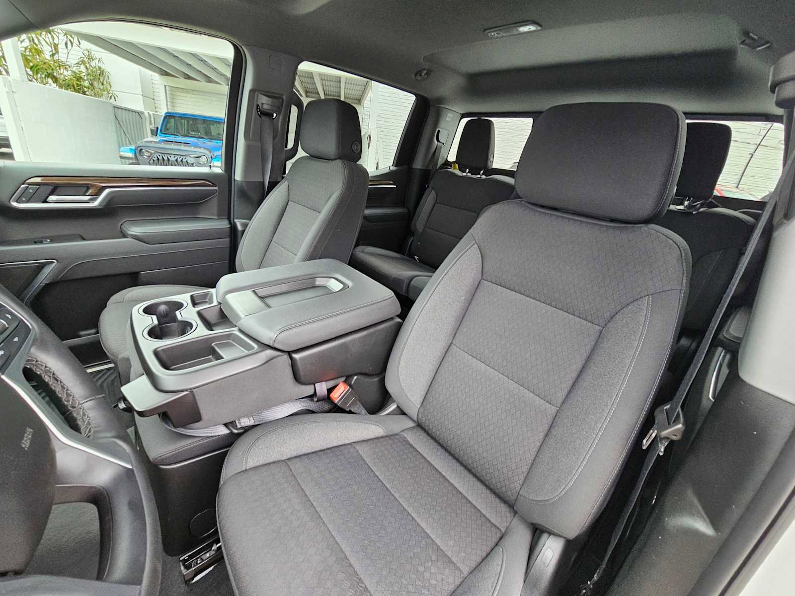 Used 2025 Chevrolet Silverado 1500 LT w/ Convenience Package II image 21