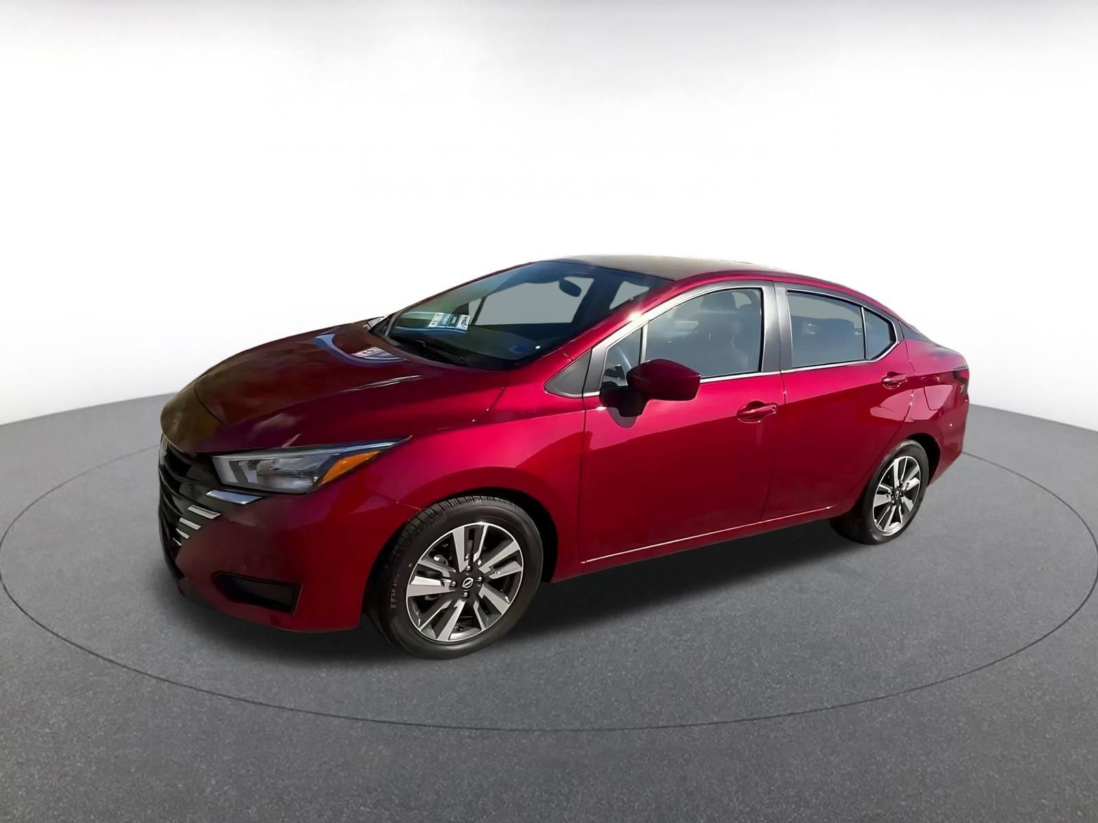 Used 2025 Nissan Versa SV image 8