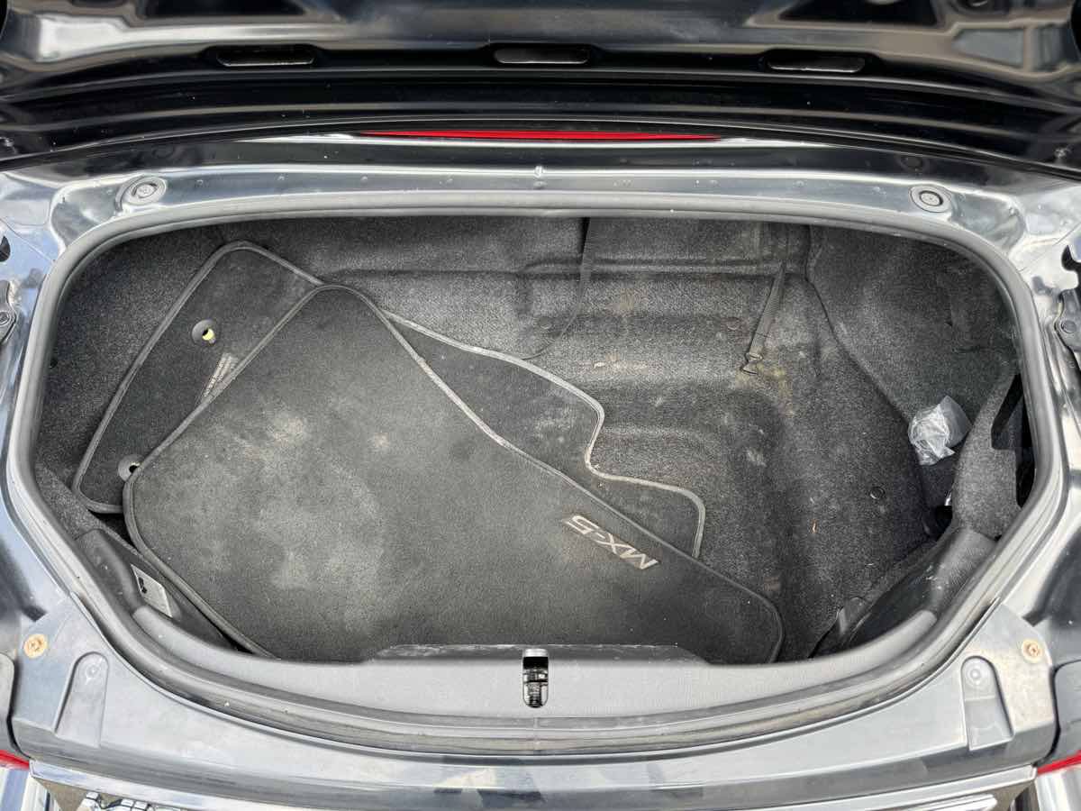 Used 2016 MAZDA MX-5 Miata Sport RWD image 35