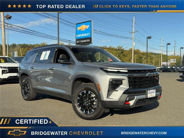 Used 2025 Chevrolet Traverse Z71 w/ Driver Confidence Package AWD/4WD image 1