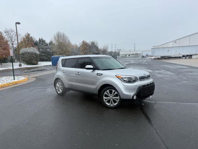 Used 2016 Kia Soul + image 2