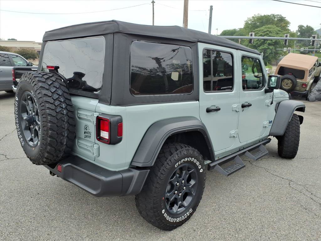 Used 2023 Jeep Wrangler Unlimited w/ Convenience Group AWD/4WD image 4
