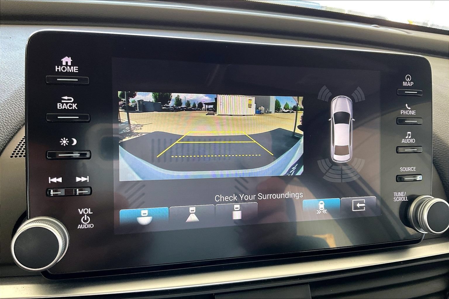 Used 2020 Honda Accord Touring image 13