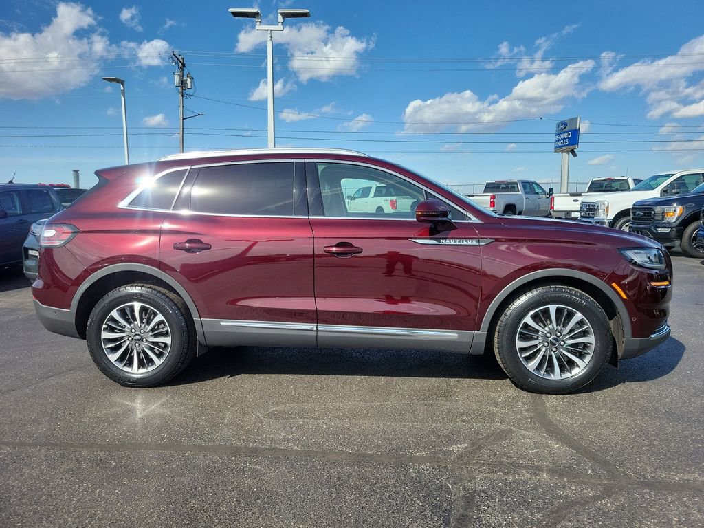 Certified 2022 Lincoln Nautilus Reserve image 3