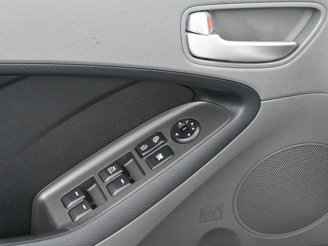 Used 2017 Kia Forte LX w/ LX Popular Package image 10