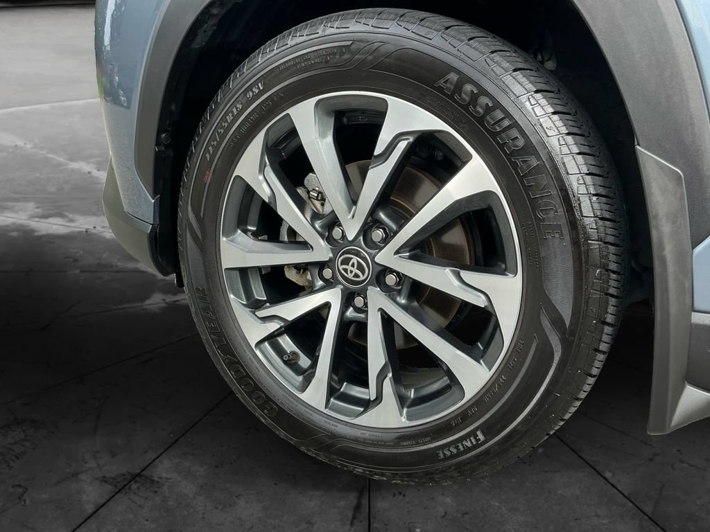 Certified 2025 Toyota Corolla Cross XLE w/ Convenience Package AWD/4WD image 16