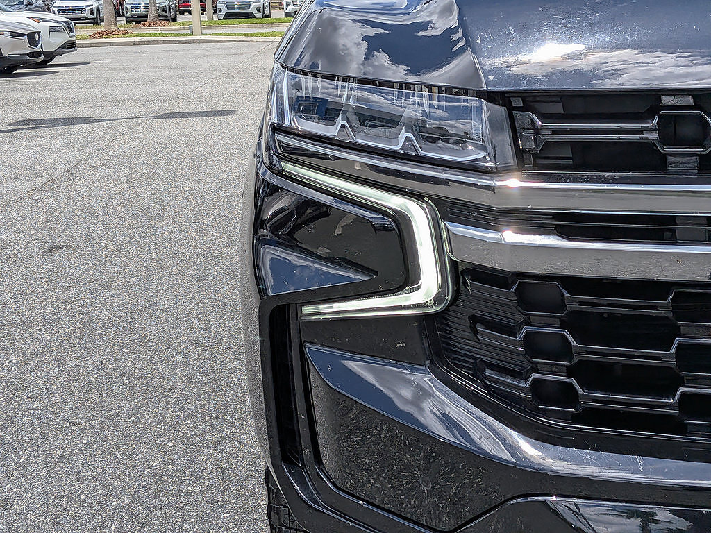 Used 2022 Chevrolet Suburban Z71 AWD/4WD image 36