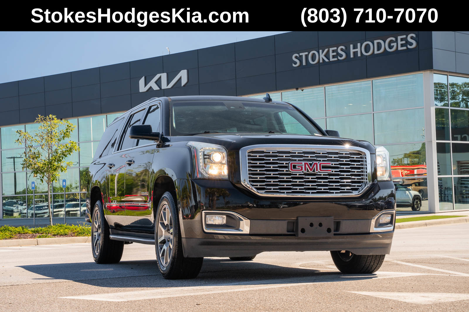 Used 2018 GMC Yukon XL Denali w/ Open Road Package AWD/4WD image 1