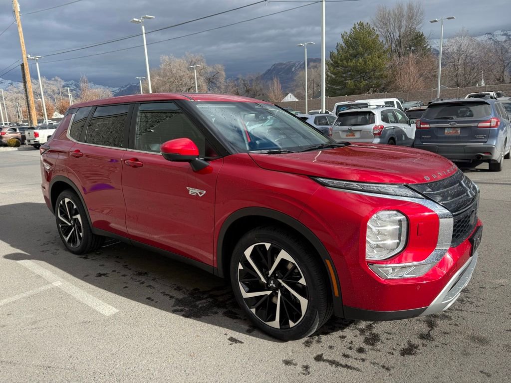 Used 2024 Mitsubishi Outlander SE image 5