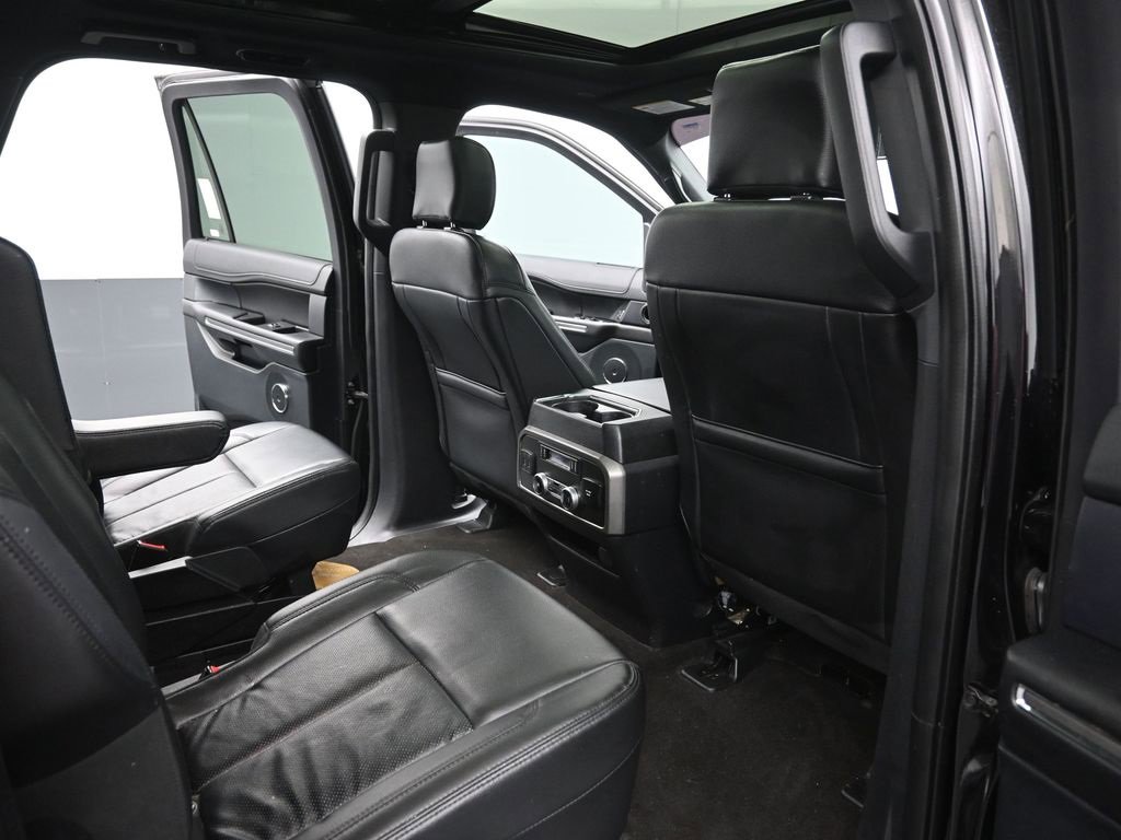 Used 2020 Ford Expedition Max XLT w/ Equipment Group 202A image 10