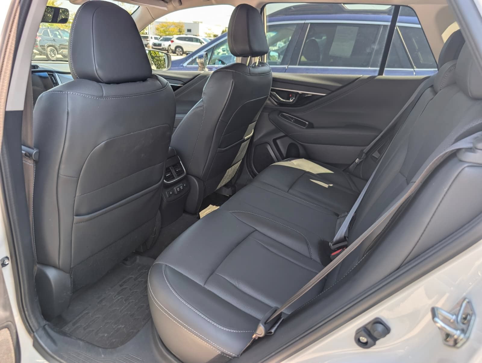 Used 2022 Subaru Outback Limited XT AWD/4WD image 32