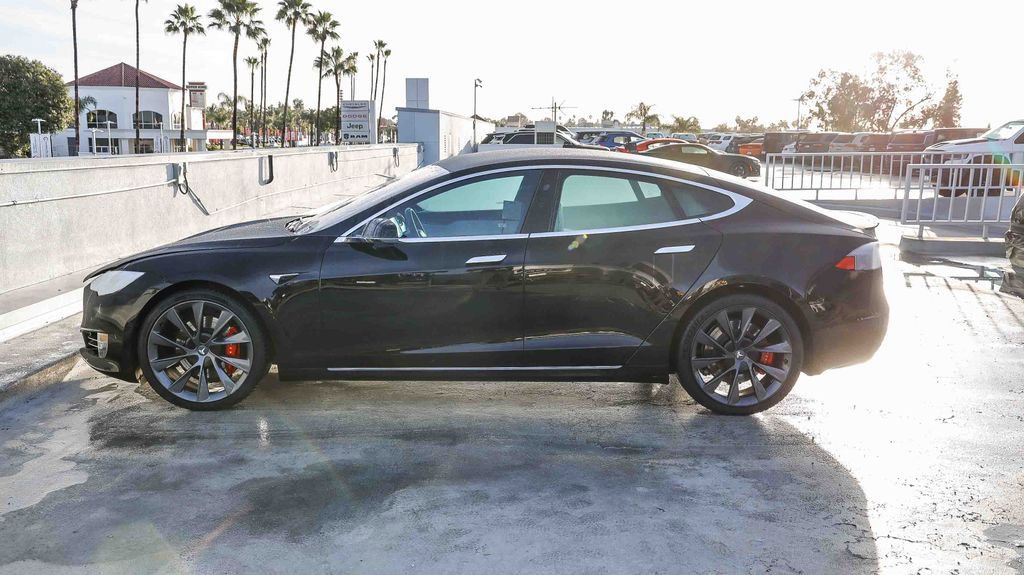 Used 2021 Tesla Model S Performance image 14