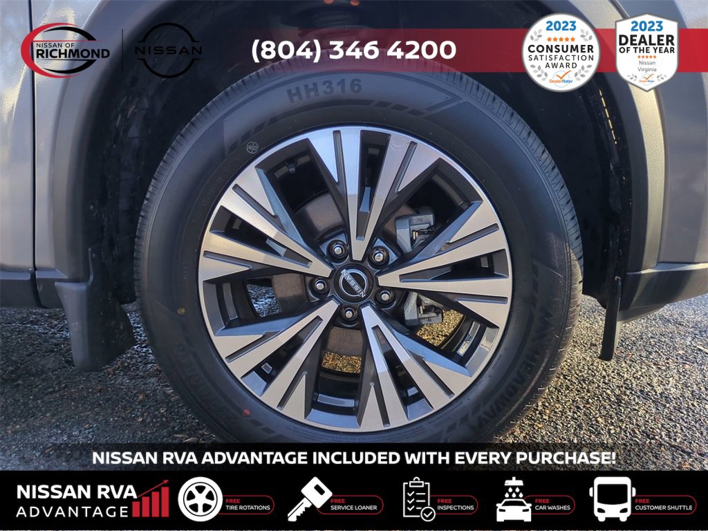 Used 2023 Nissan Rogue SV image 12