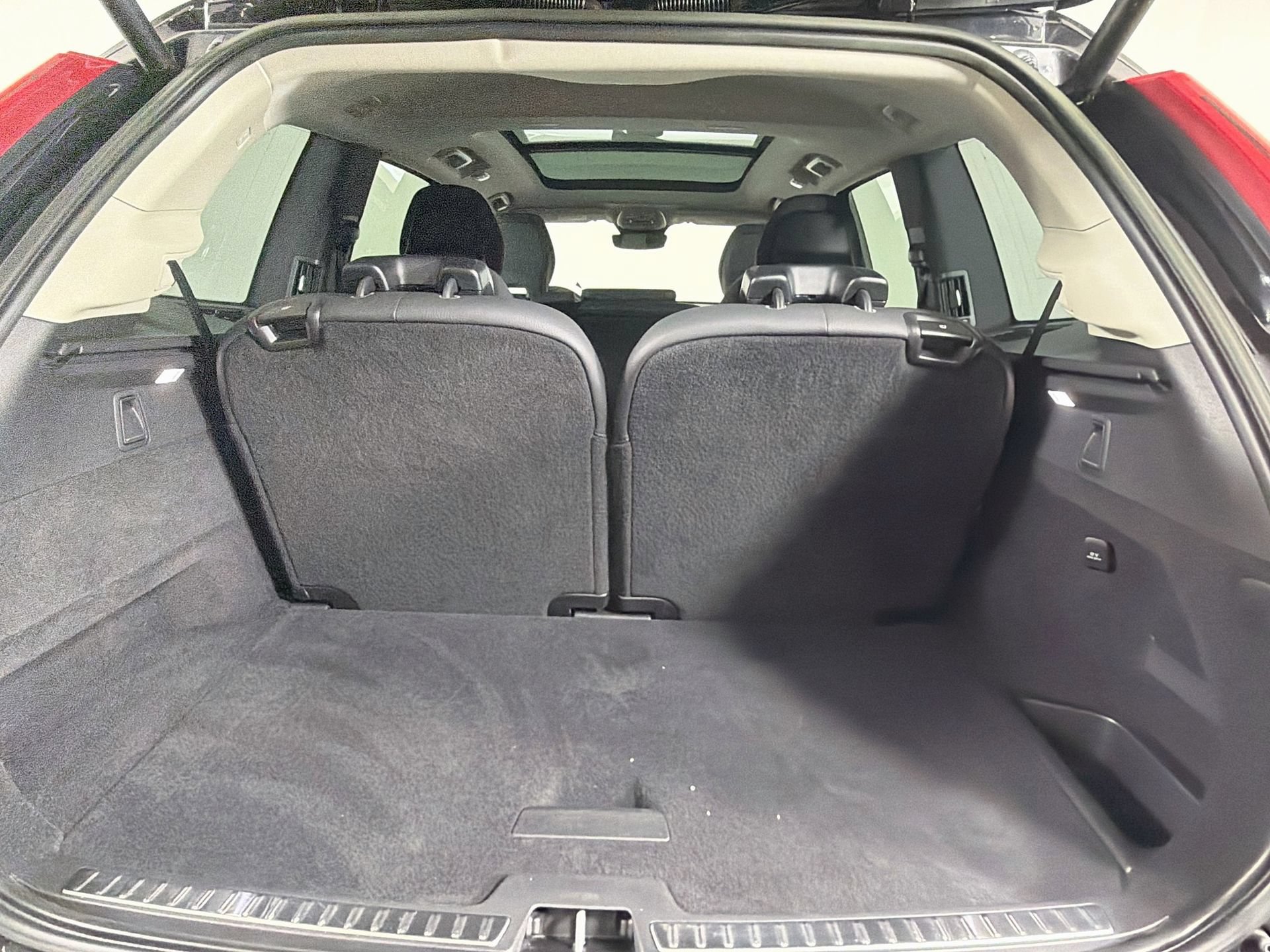 Certified 2023 Volvo XC90 B6 Plus w/ Protection Package Premier AWD/4WD image 27