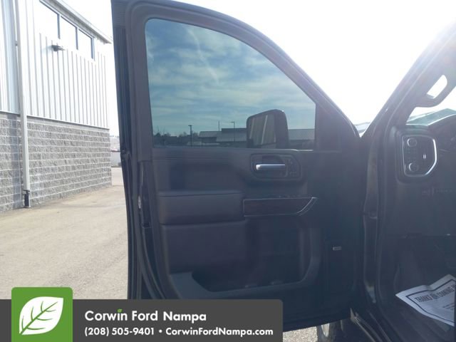 Used 2023 GMC Sierra 2500 SLT w/ SLT Premium Package image 10