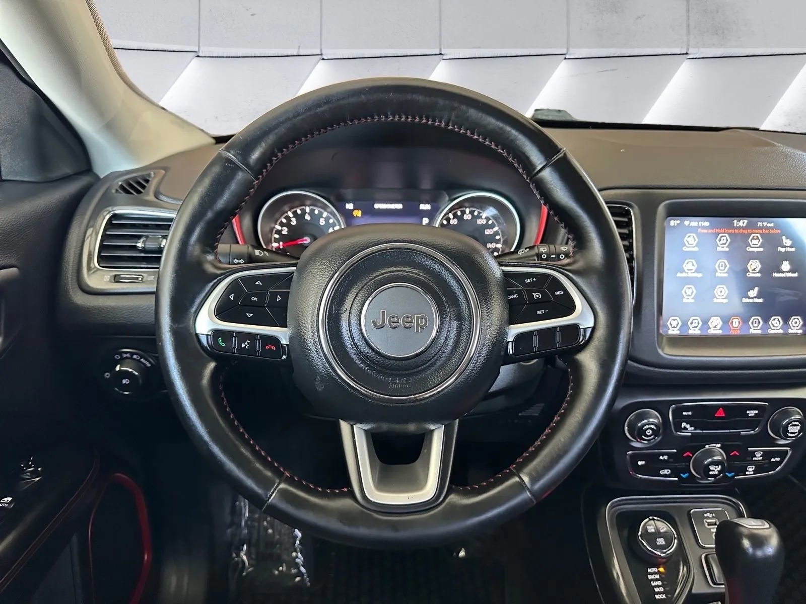 Used 2019 Jeep Compass Trailhawk w/ Leather Interior Group image 17