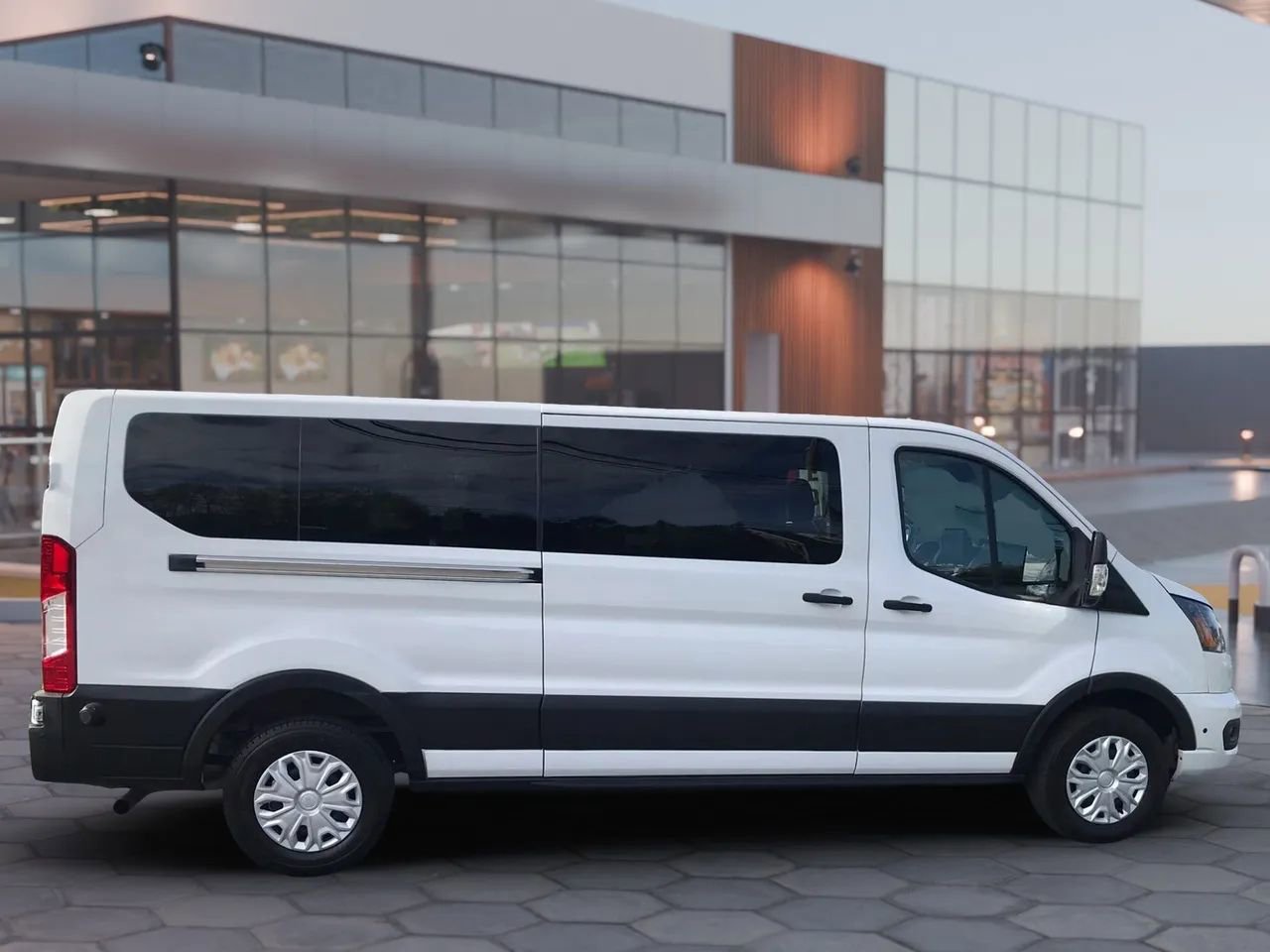 Used 2024 Ford Transit 350 XLT RWD image 4