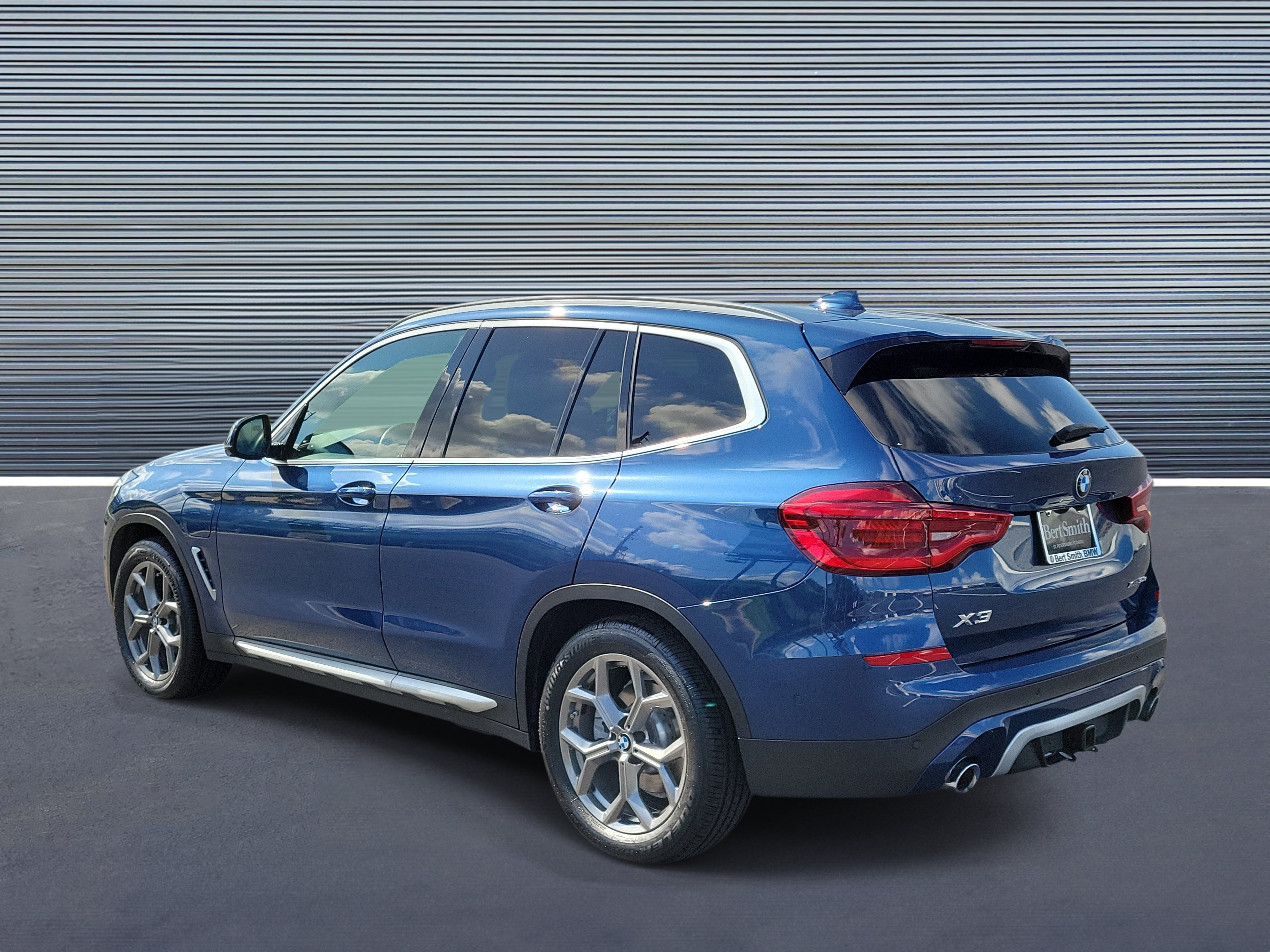 Used 2021 BMW X3 xDrive30e w/ Premium Package AWD/4WD image 4
