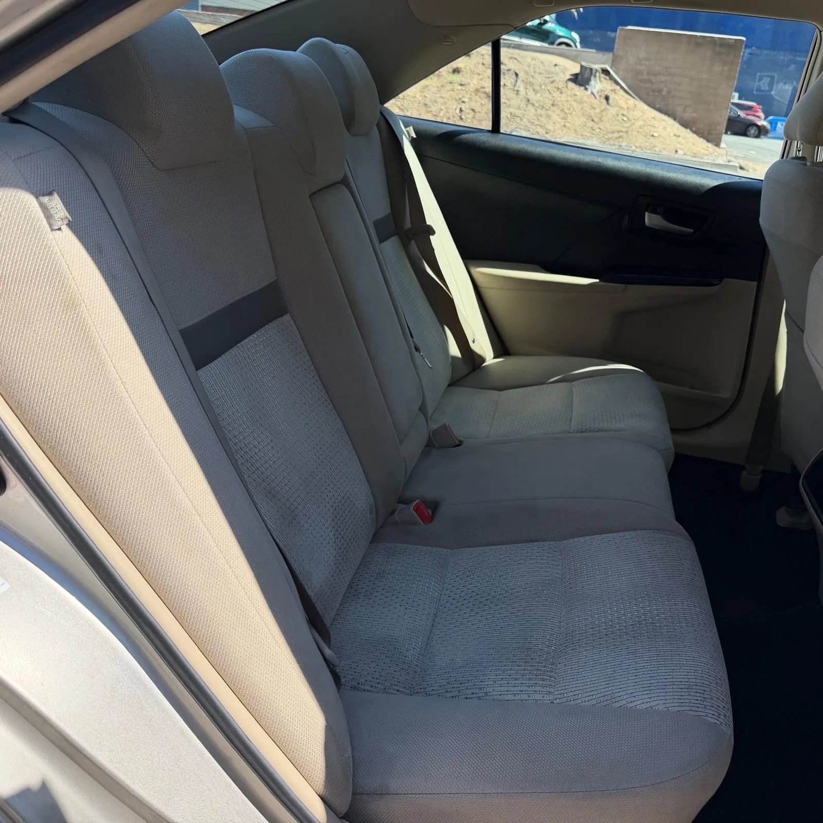 Used 2013 Toyota Camry LE image 17