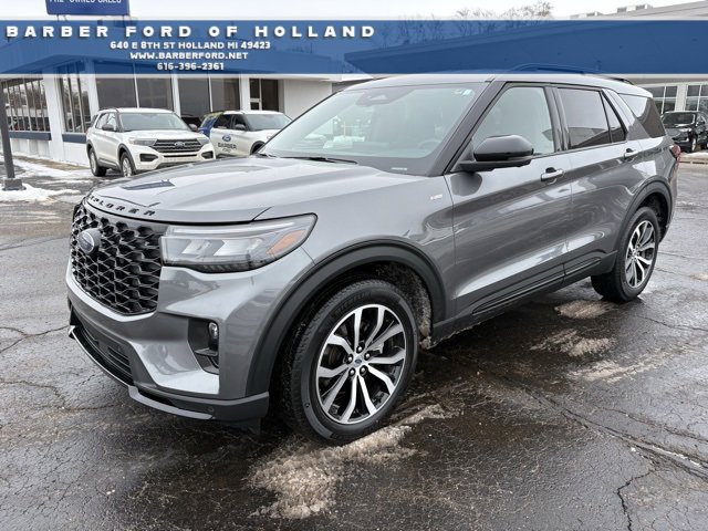 Used 2025 Ford Explorer ST-Line image 1