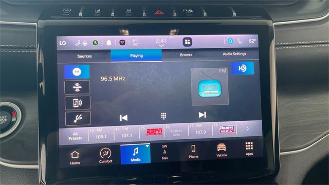 Used 2023 Jeep Grand Cherokee L Limited w/ Black Appearance Package image 38