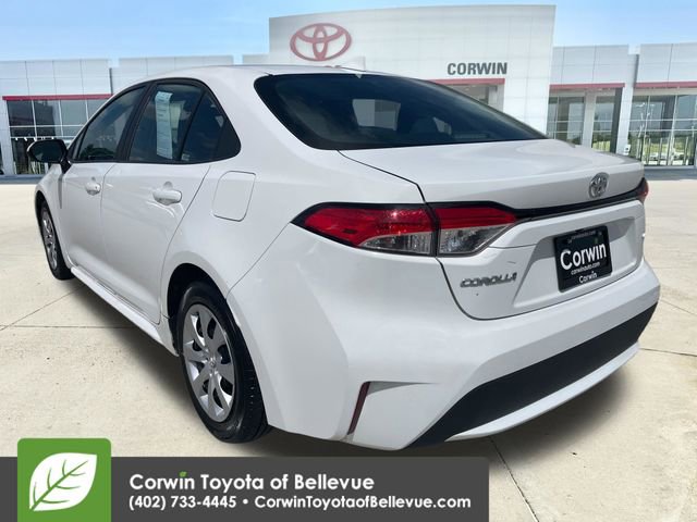 Used 2020 Toyota Corolla LE FWD image 3