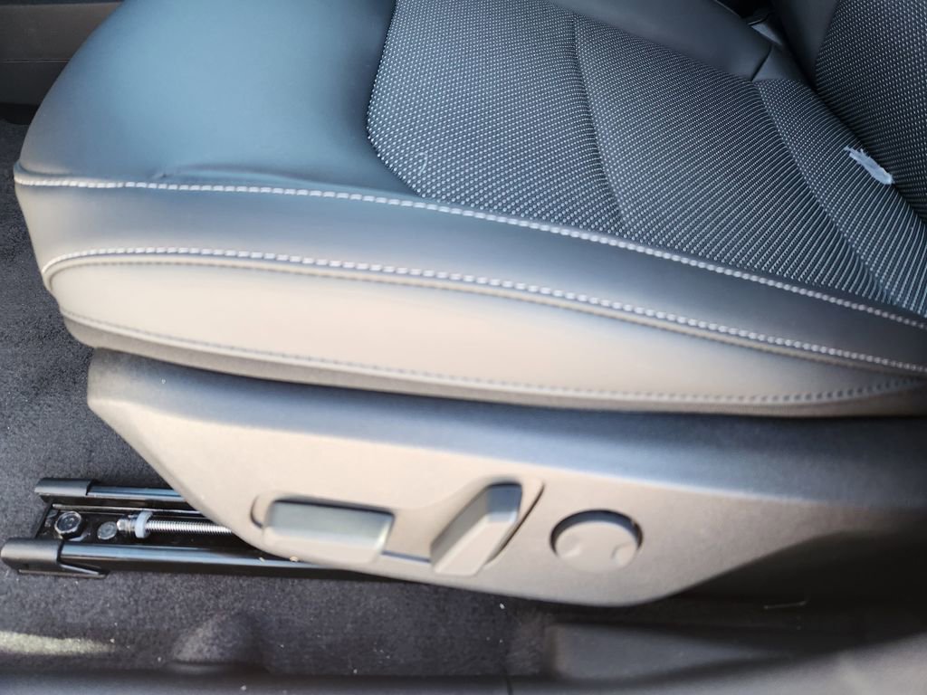 New 2025 Kia EV6 Light w/ Light LR Technology Package image 9