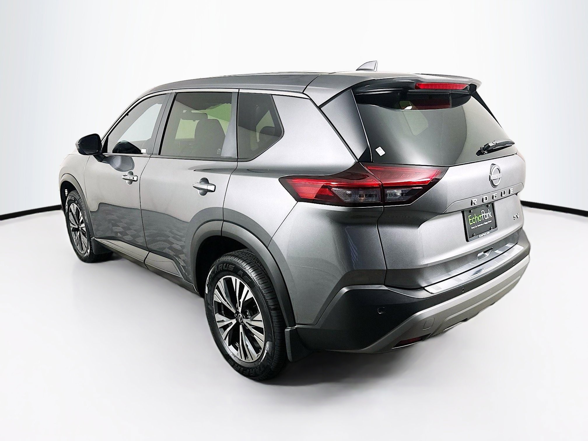 Used 2023 Nissan Rogue SV FWD image 5