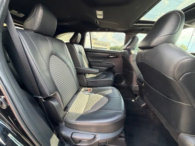 Used 2021 Toyota Highlander XSE AWD/4WD image 21
